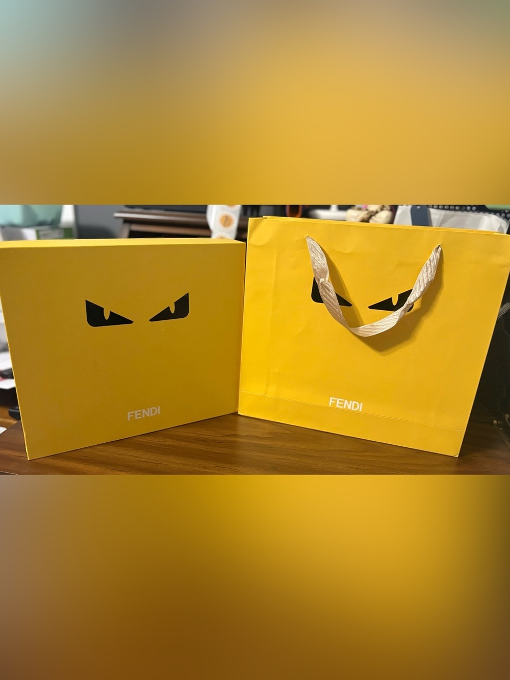NIB Authentic Fendi Yellow Monster Eye VIP Gift Set- Notebook Tumbler Pen - Picture 6 of 7